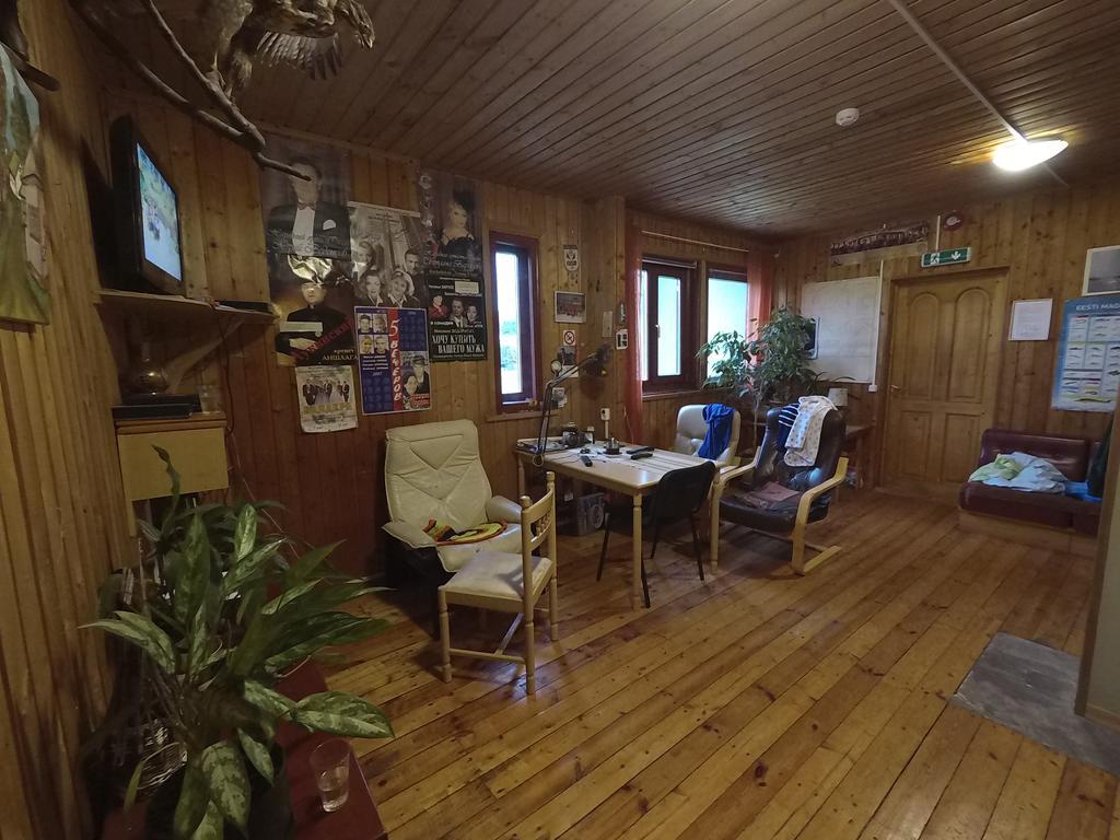 Hostel Laguun カラステ エクステリア 写真